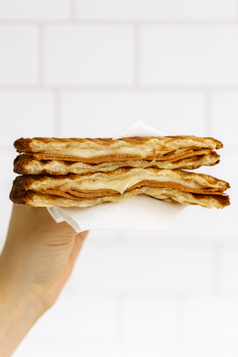 Tostados de Jamón y Queso Vegetal